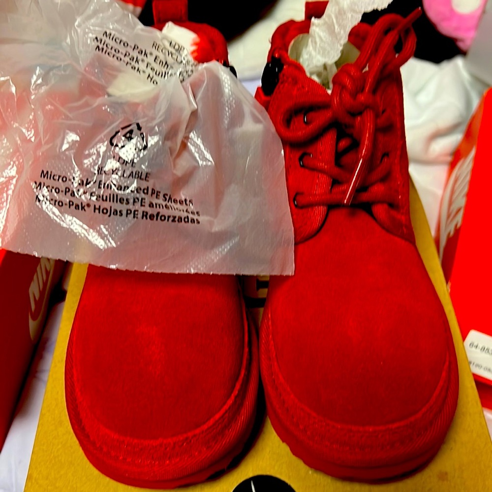 NWOT UGG Boots Red size 11C